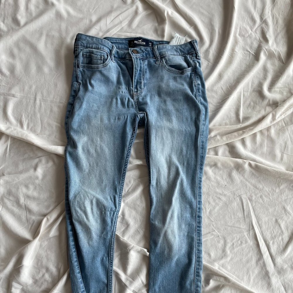 Hollister Low-Rise Super Skinny Jeans